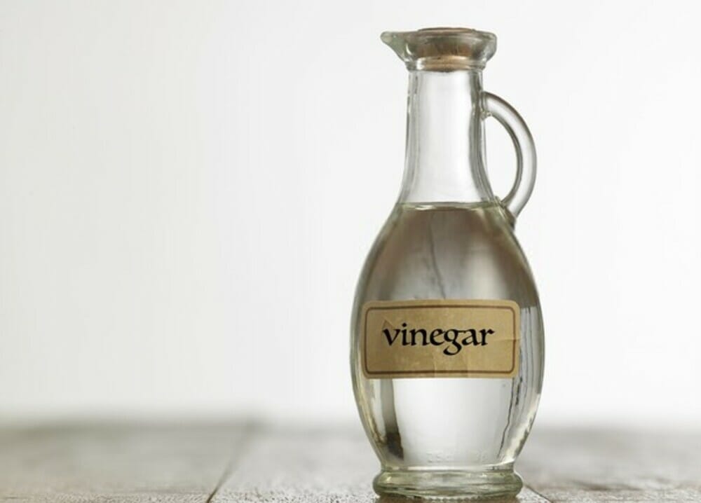 What should you not clean with vinegar?