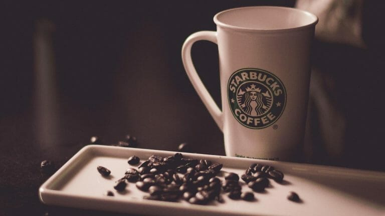 20 Caffeine-Free Starbucks Drinks with Descriptions