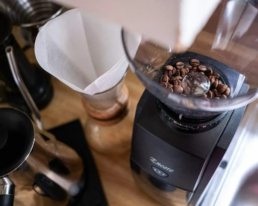 How do I adjust the Baratza Encore grind?