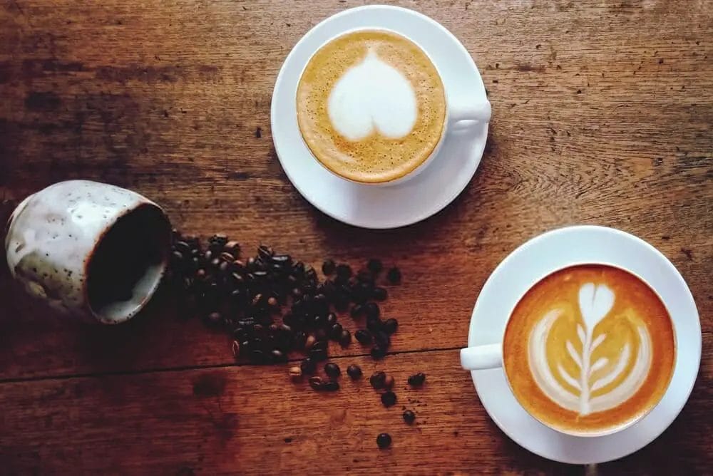 What's the difference between a cortado and a latte?