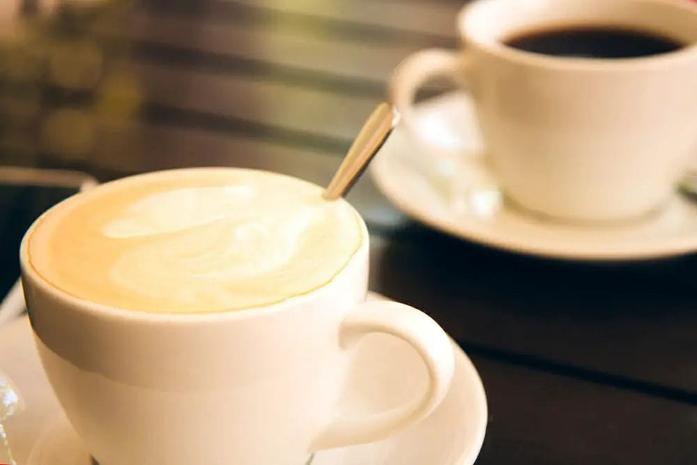 Is a cappuccino stronger than a flat white?