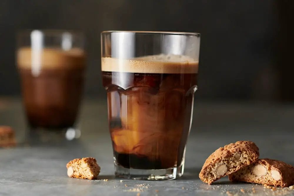 Does almond milk in coffee taste good?