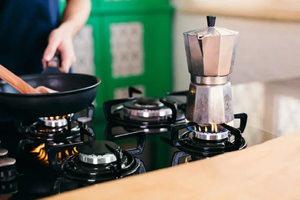 Can you use a glass Pyrex coffee pot on a glass top stove?