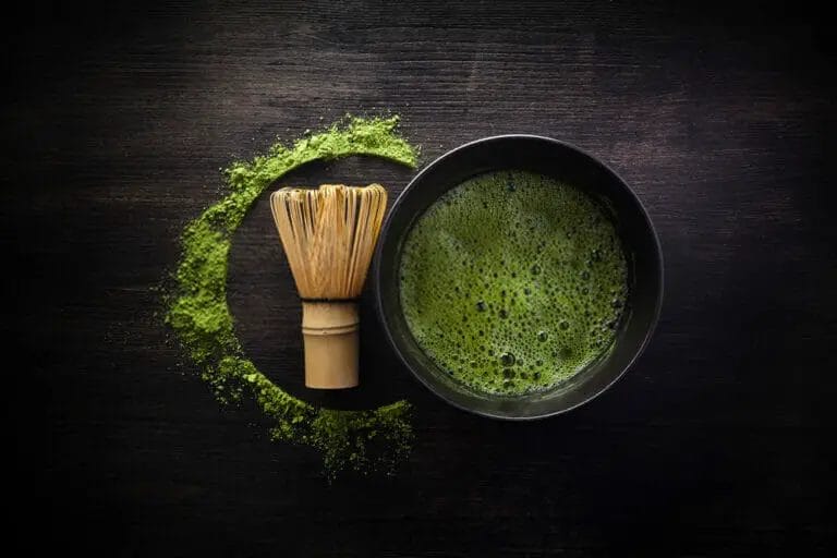 Mocha Vs Matcha: What Are The Difference And Benefits Of The Powders