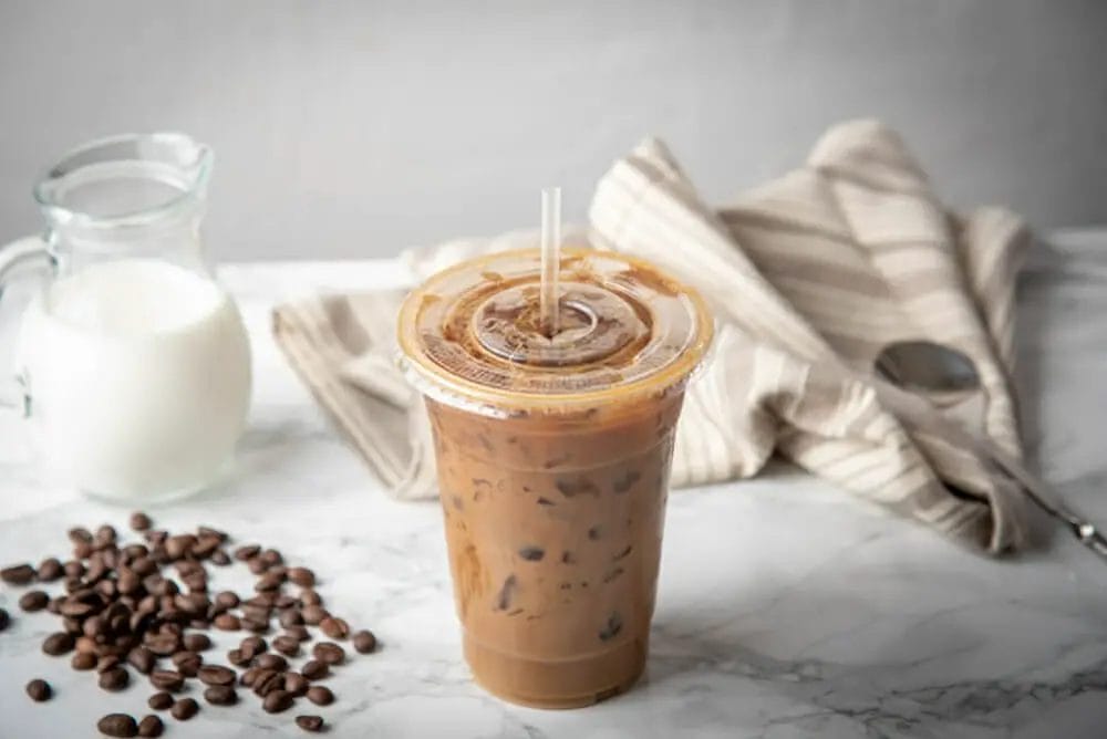 What is the difference between an iced latte and Iced Mocha?